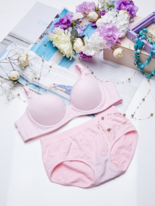 輕盈一字型美背款