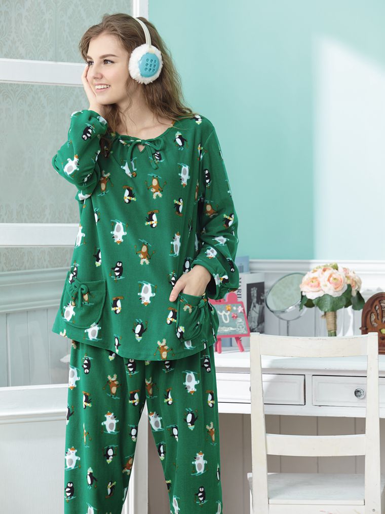 極地世界。褲裝女睡衣