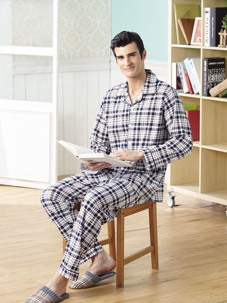 經典格紋。套裝男睡衣