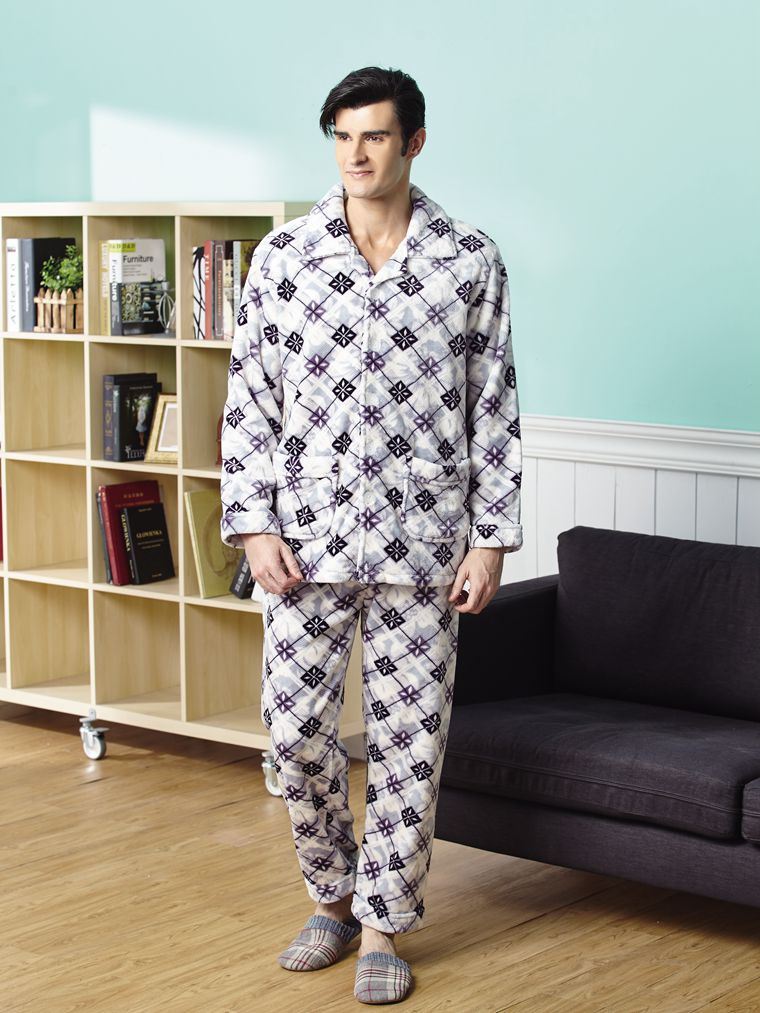 風雅格紋。珊瑚絨男睡衣