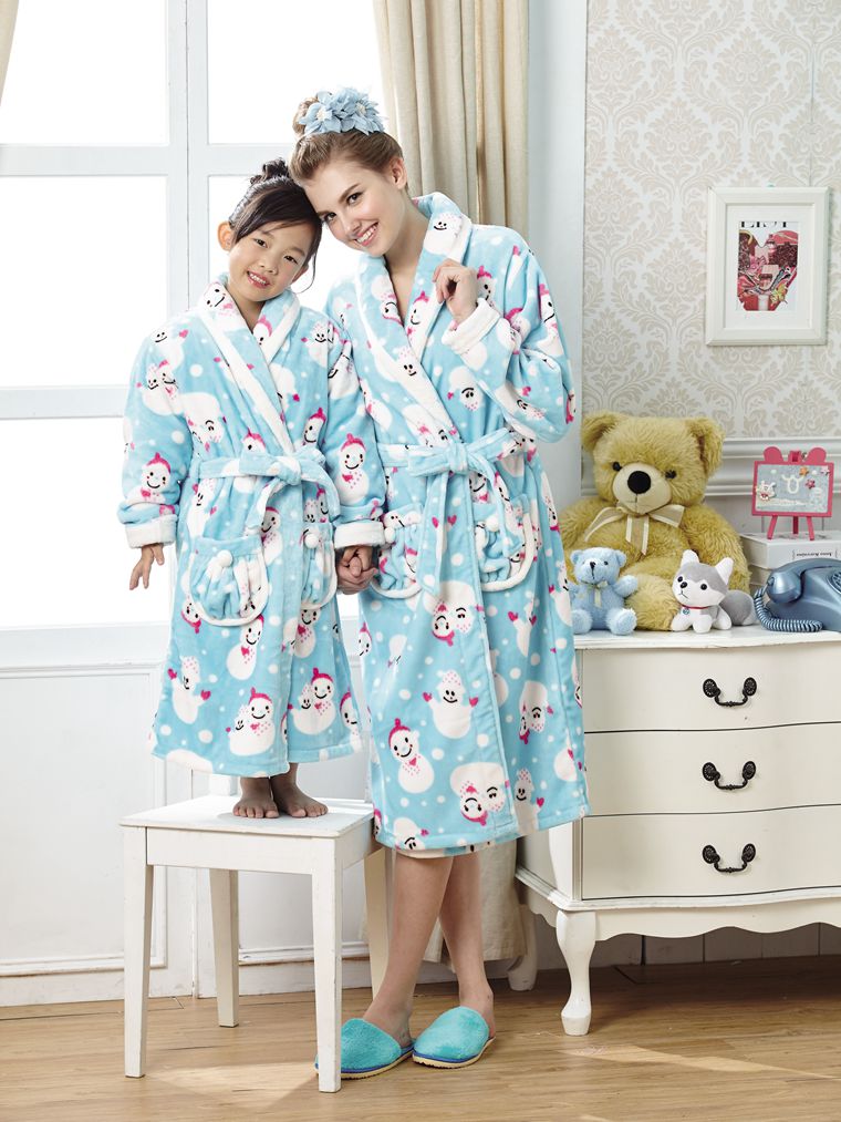 笑眼雪人。珊瑚絨女睡袍